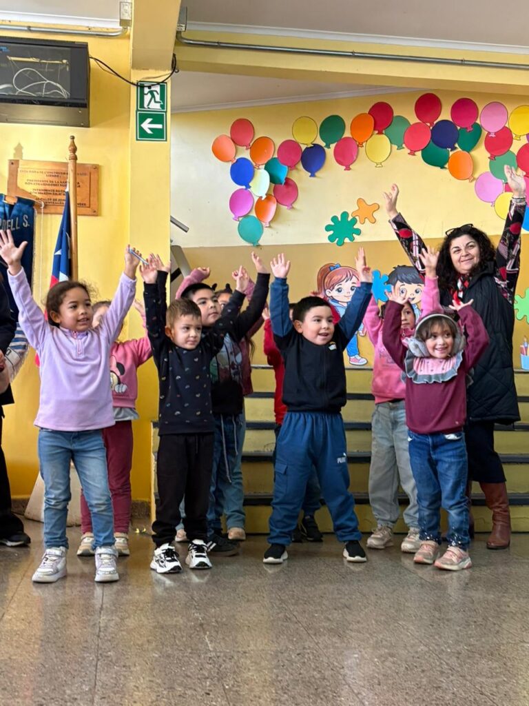 Celebración del Día del Estudiante: Color y Creatividad